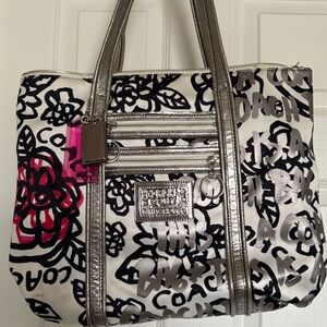 Coach purse, poppy collection